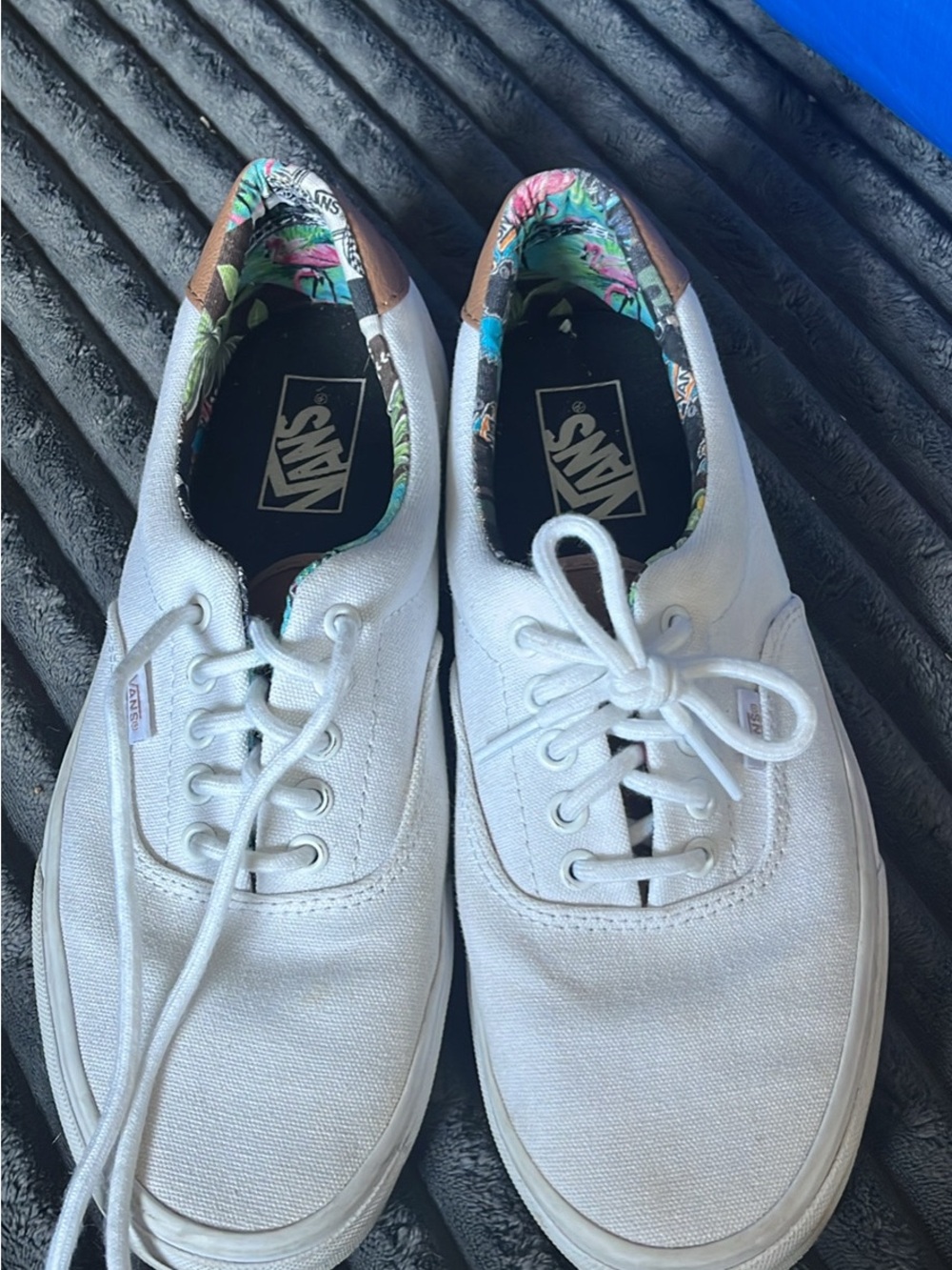 Vans White Canvas Low-Top Sneakers with Floral Inner Trim